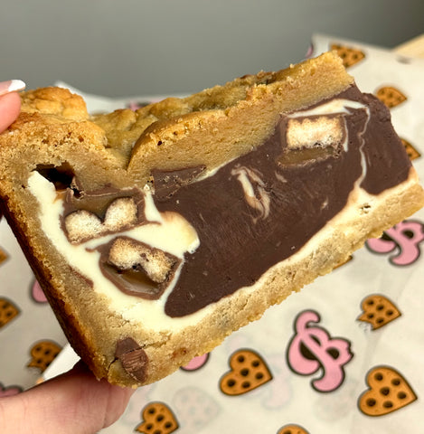 Twix & White Choc Cookie Pie