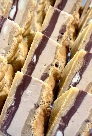KINDER & NUTELLA COOKIE PIE SLICE